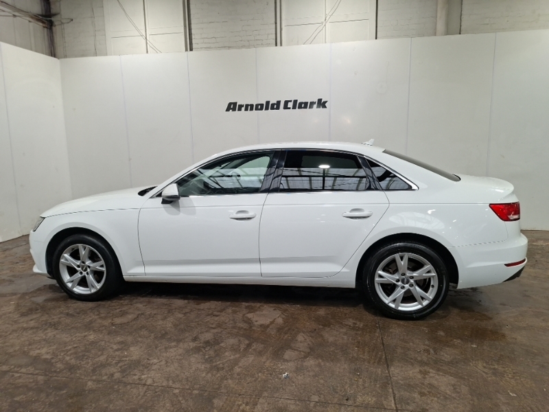 Audi A4 1.4T Fsi Sport White #4