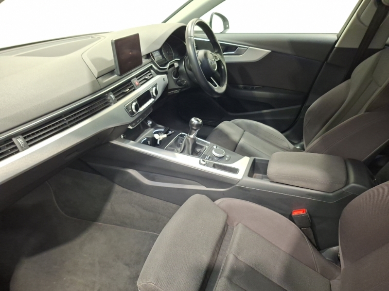 Audi A4 1.4T Fsi Sport White #5
