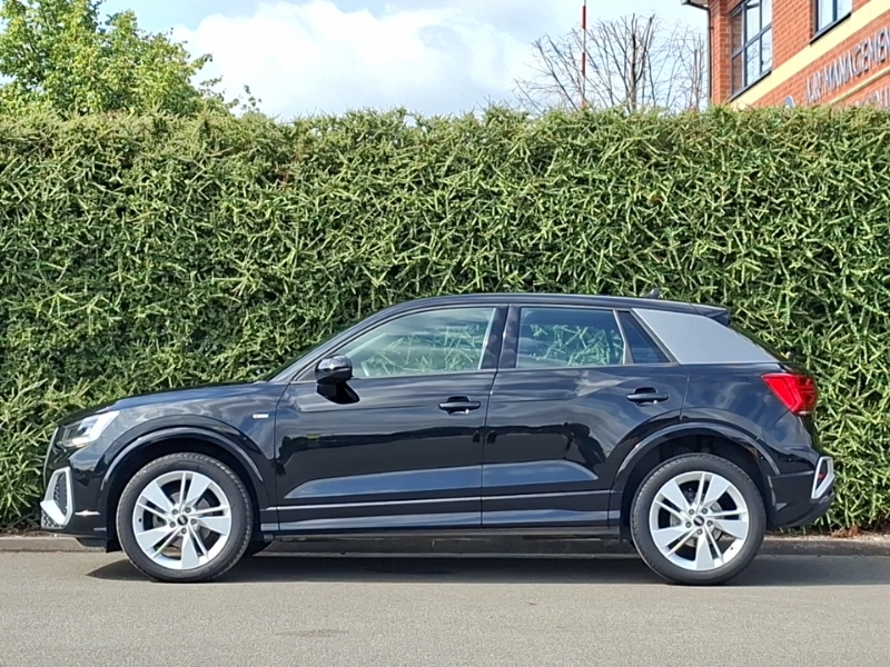 Audi Q2 35 Tfsi S Line S Tronic BD22DXO Black #4