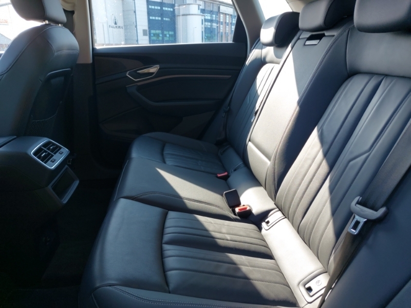 Audi Q8 e tron 250Kw 50 Quattro 95Kwh Sport White #6