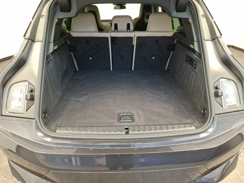 BMW iX 240Kw Xdrive40 M Sport 76.6Kwh White #13