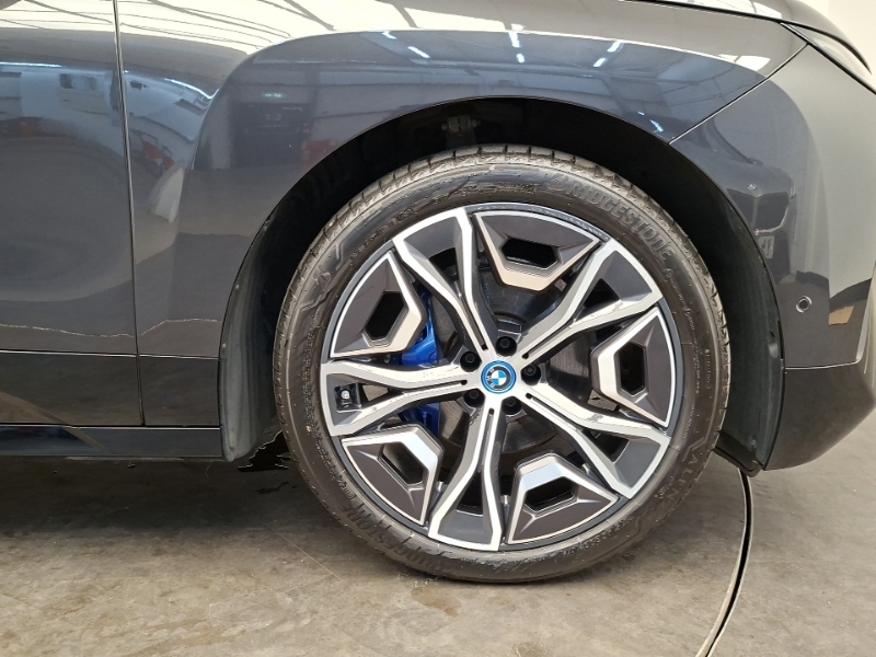 BMW iX 240Kw Xdrive40 M Sport 76.6Kwh White #14