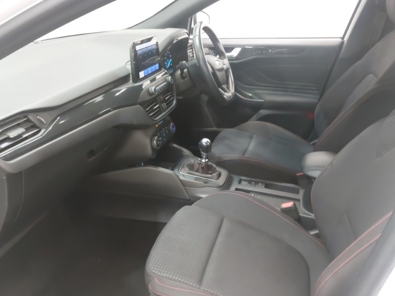 Ford Focus 1.0 Ecoboost 125 St-line WP19NHO White #5