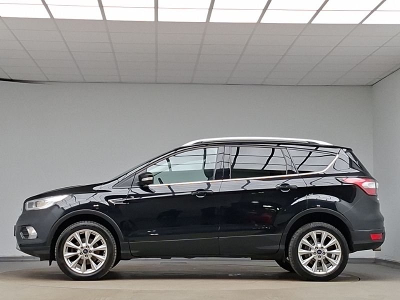 Ford Kuga 1.5 Ecoboost Titanium Edition 2Wd Black #4