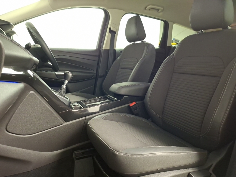 Ford Kuga 1.5 Ecoboost Titanium Edition 2Wd Black #5