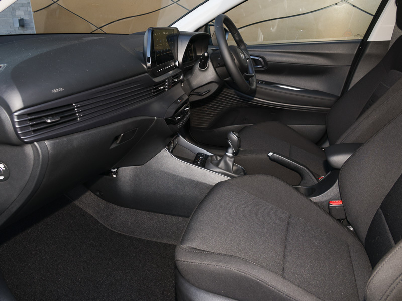 Hyundai Bayon 1.0 Tgdi 90 Tech Line Black #5