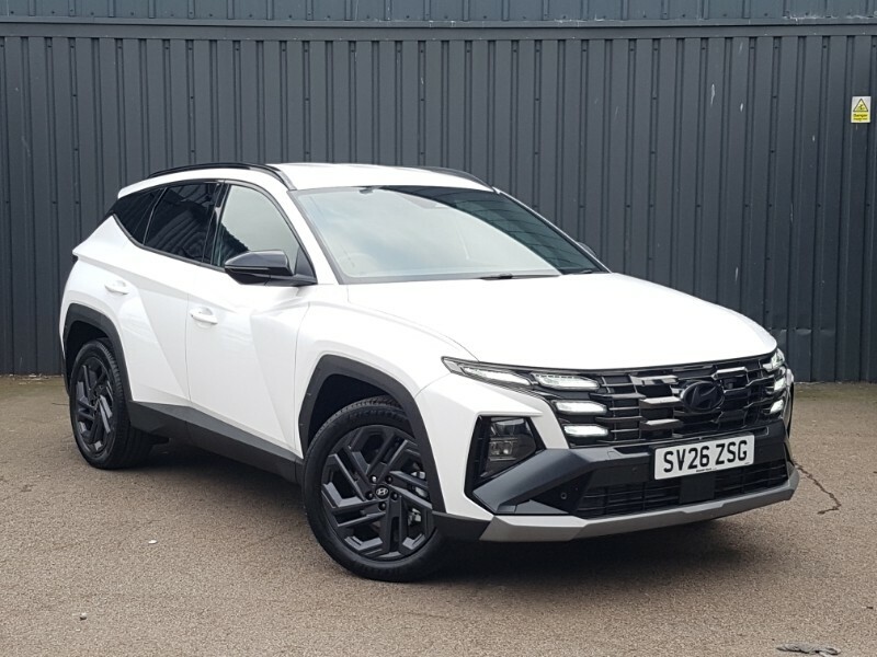 Hyundai Tucson 1.6T 239 Hybrid Black Line White