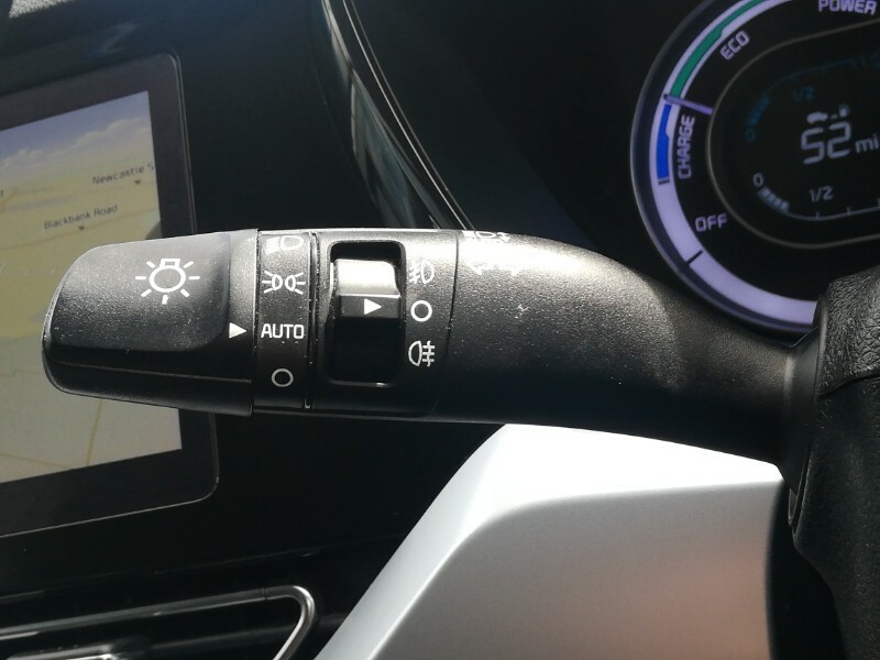 Kia Niro 1.6 Gdi 2 Suv Hybrid Dct White #16