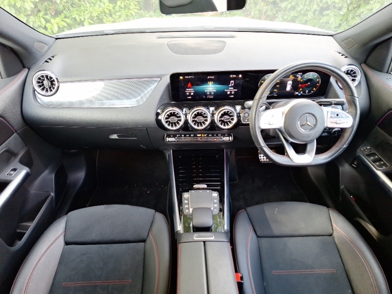 Mercedes-Benz GLA Class Gla 180 Amg Line Premium WG21VXR Silver #3