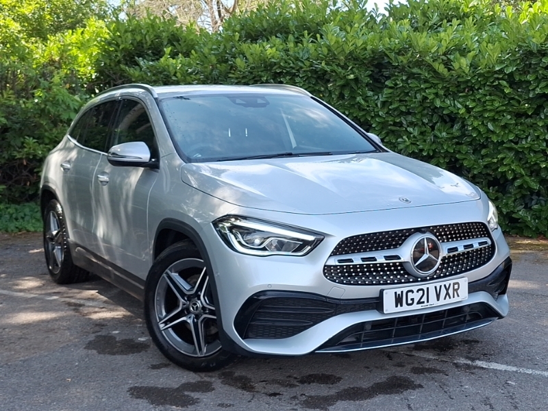 Mercedes-Benz GLA Class Gla 180 Amg Line Premium Silver