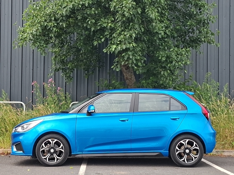MG MG3 2024 1.5 Hybrid Mhev Se 191 Bhp Euro Black #4