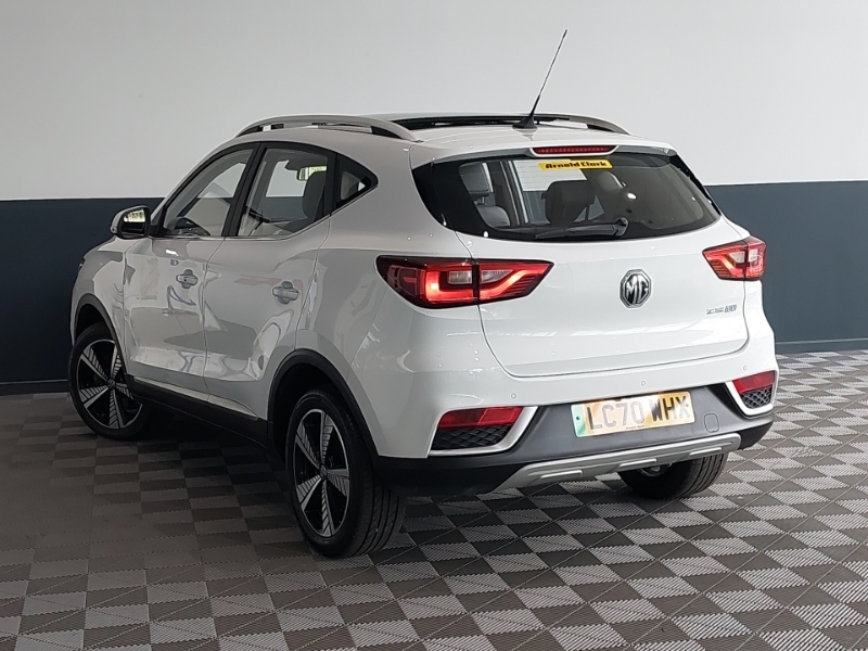 MG ZS 105Kw Exclusive Ev 45Kwh White #2