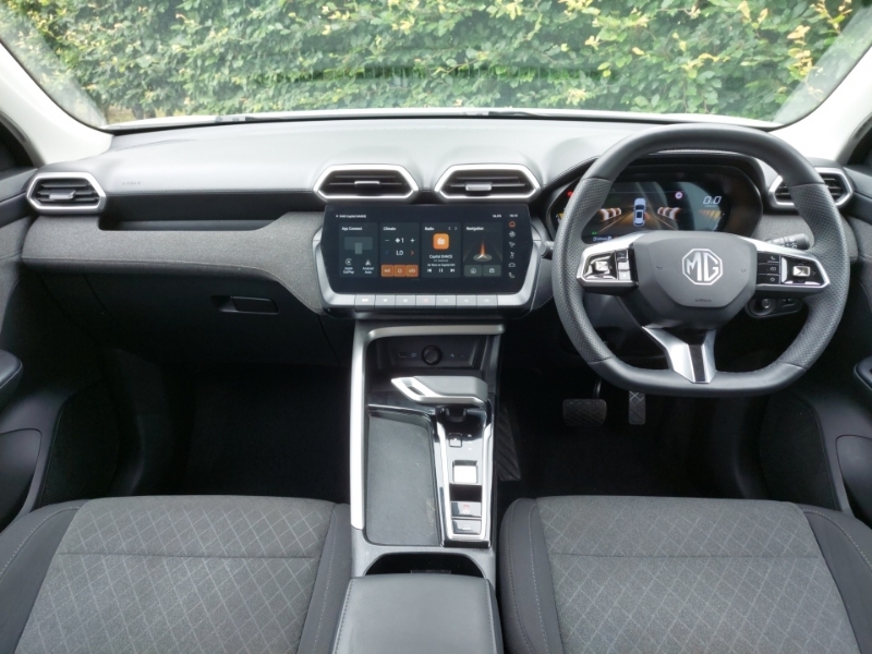 MG ZS 1.5 Hybrid Se LF25VMT White #3