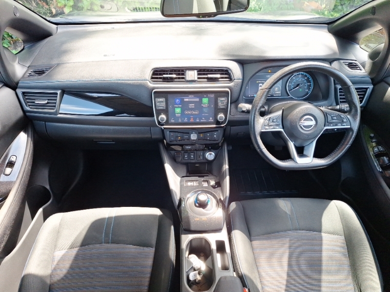 Nissan Leaf 110Kw N-connecta 39Kwh Grey #3