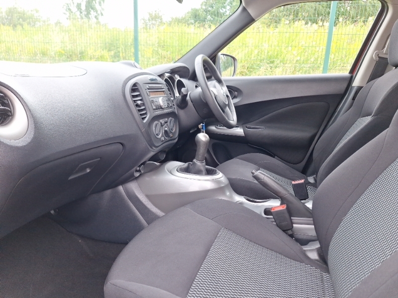Nissan Juke 1.6 94 Visia Red #5