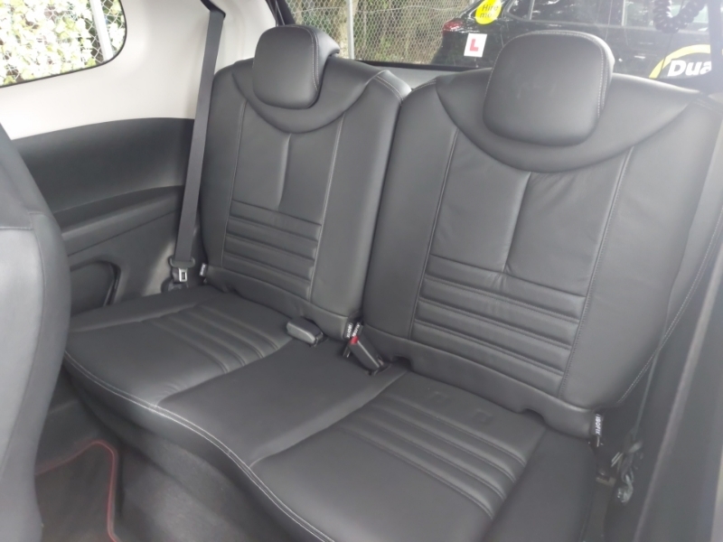 Peugeot 108 1.2 Puretech Gt Line Black #6