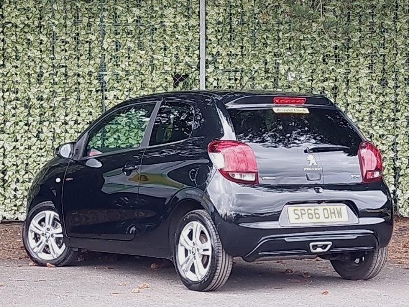 Peugeot 108 1.2 Puretech Gt Line Black #2