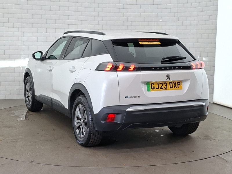 Peugeot e-2008 100Kw Active Premium 50Kwh White #2
