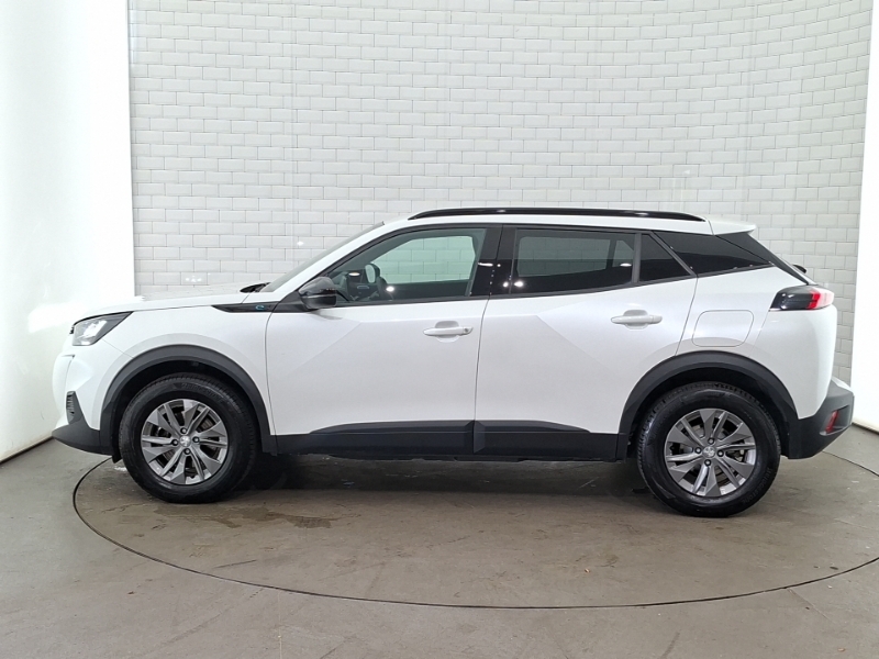 Peugeot e-2008 100Kw Active Premium 50Kwh White #4