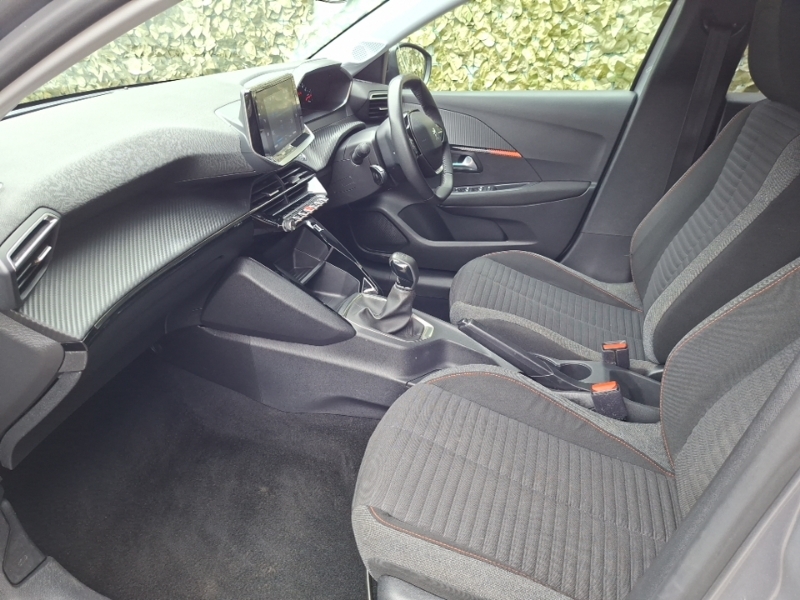 Peugeot 208 1.2 Puretech Allure Premium Hatchback #5