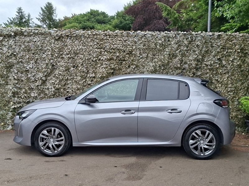 Peugeot 208 1.2 Puretech Allure Premium Hatchback #4