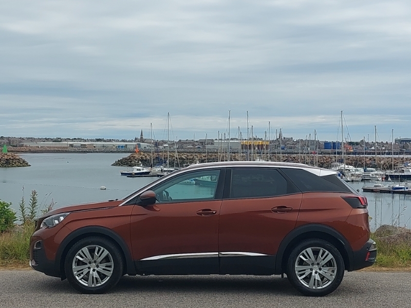 Peugeot 3008 1.5 Bluehdi Allure BC18NYU Brown #4