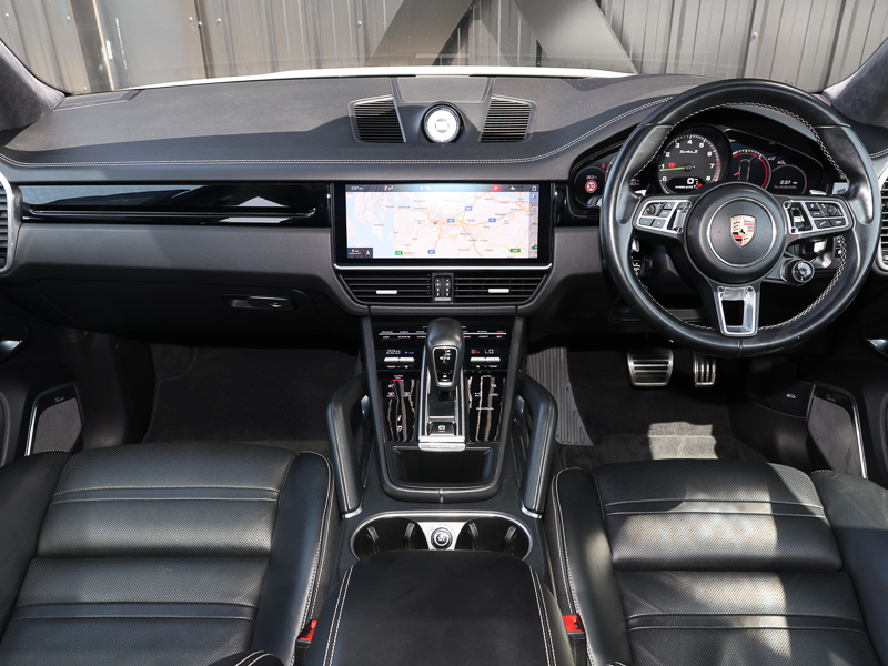 Porsche Cayenne E-hybrid Turbo S Tiptronic S White #3
