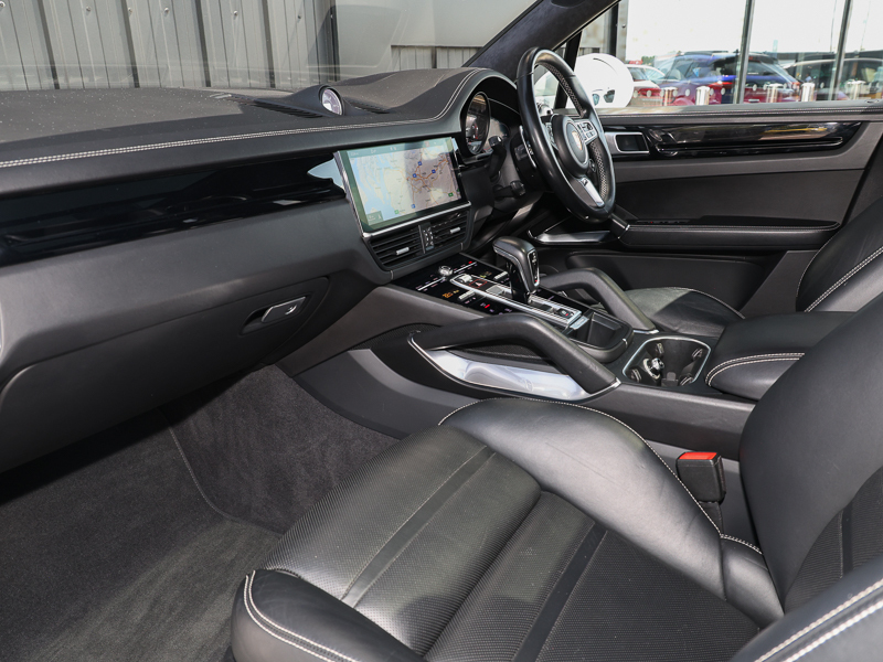 Porsche Cayenne E-hybrid Turbo S Tiptronic S White #4