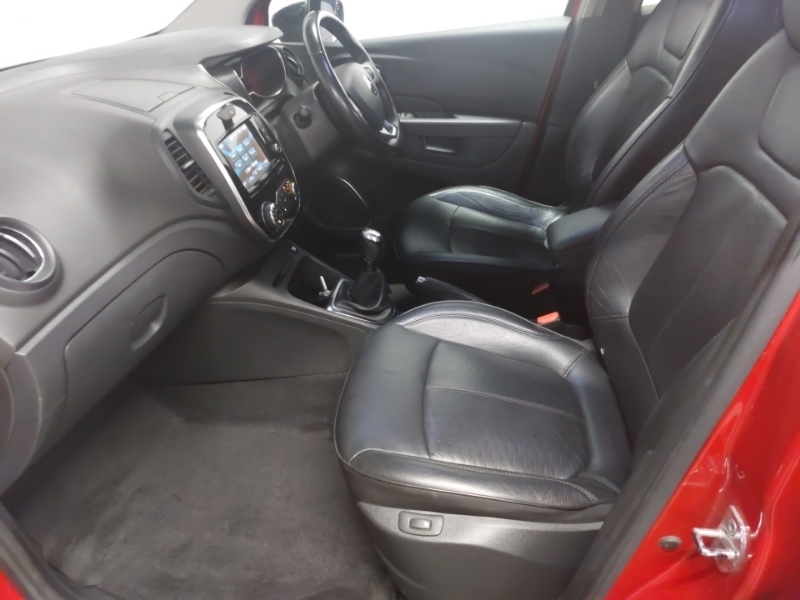 Renault Captur 0.9 Tce 90 Signature X Nav Red #5