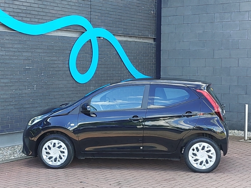 Toyota Aygo 1.0 Vvt-i X-play Black #4