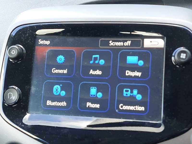 Toyota Aygo Vvt-i X-play Red #17