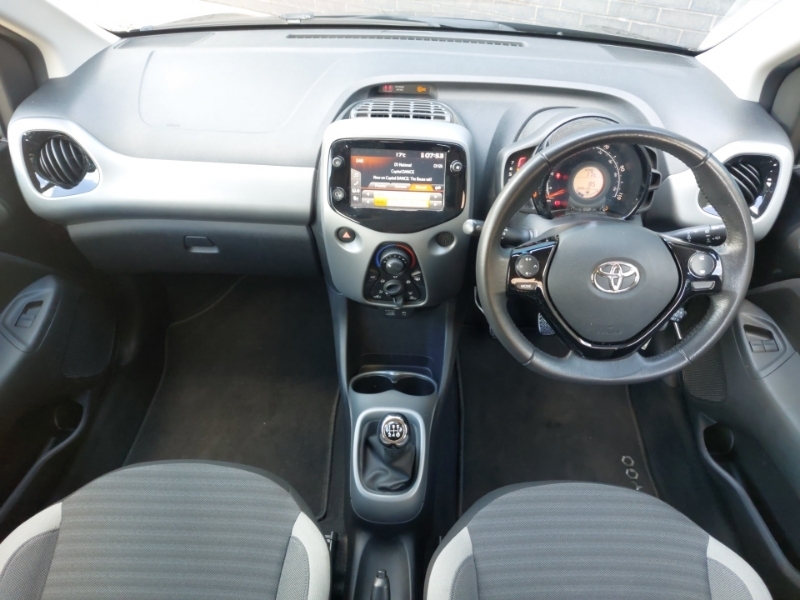 Toyota Aygo 1.0 Vvt-i X-play Black #3