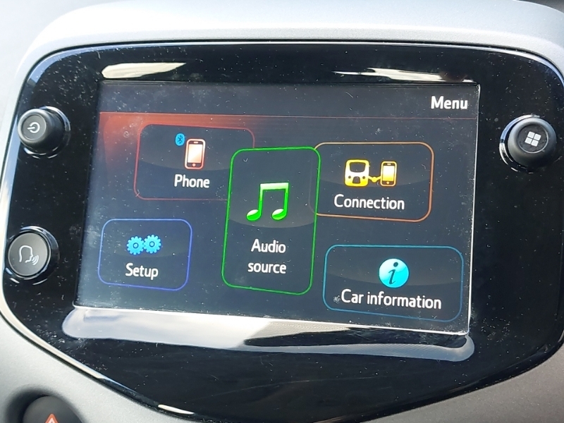 Toyota Aygo Vvt-i X-play Red #10