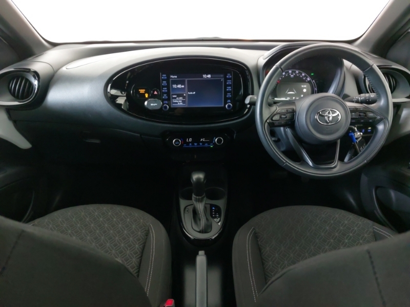 Toyota Aygo X 1.0 Vvt-i Edge White #3