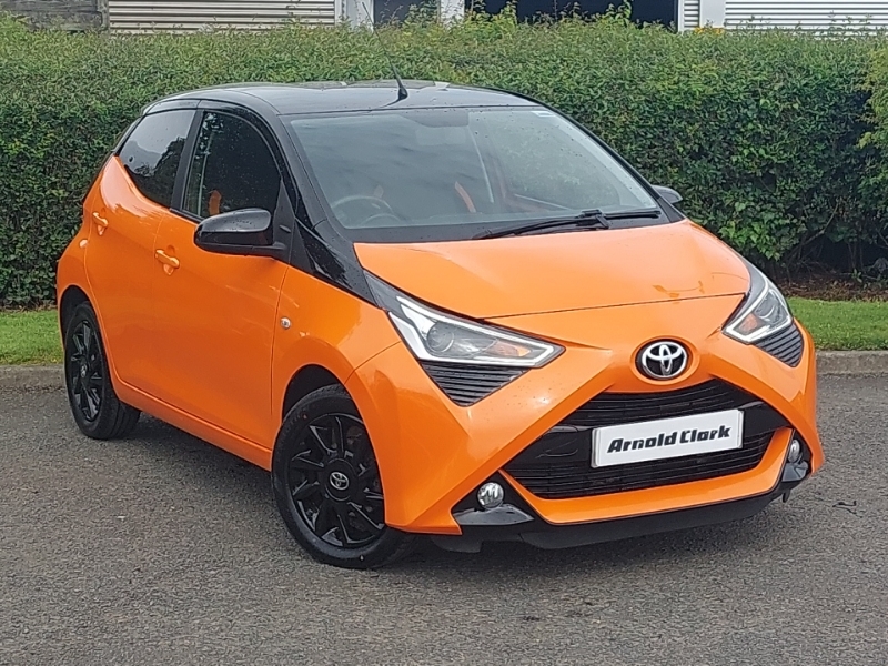 Toyota Aygo 1.0 Vvt-i X-cite 6 X-shift Orange
