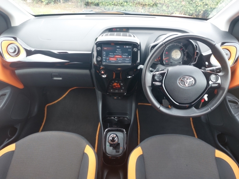 Toyota Aygo 1.0 Vvt-i X-cite 6 X-shift Orange #3