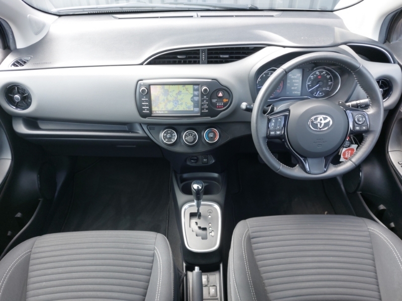 Toyota Yaris 1.5 Vvt-i Icon Cvt Grey #3