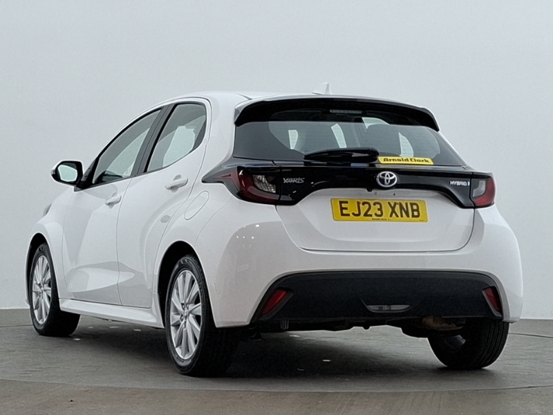 Toyota Yaris 1.5 Hybrid Icon Cvt EJ23XNB White #2