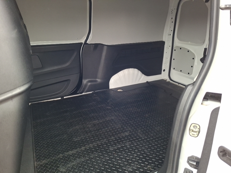 Vauxhall Combo 2300 1.5 Turbo D 100Ps H1 Edition Van White #6