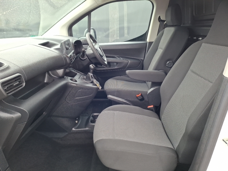 Vauxhall Combo 2300 1.5 Turbo D 100Ps H1 Edition Van White #5