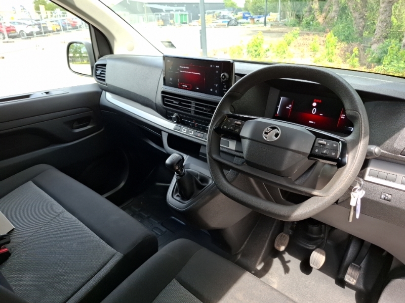 Vauxhall Vivaro 1.5 Turbo D 120 Prime H1 Van White #3