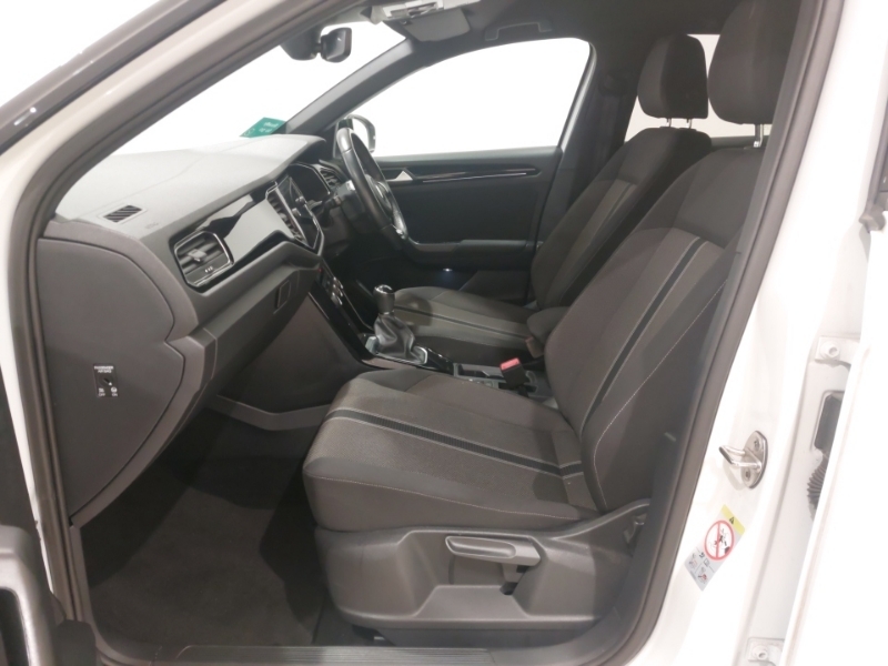 Volkswagen T-Roc 1.5 Tsi Evo Black Edition VK21YPH White #5