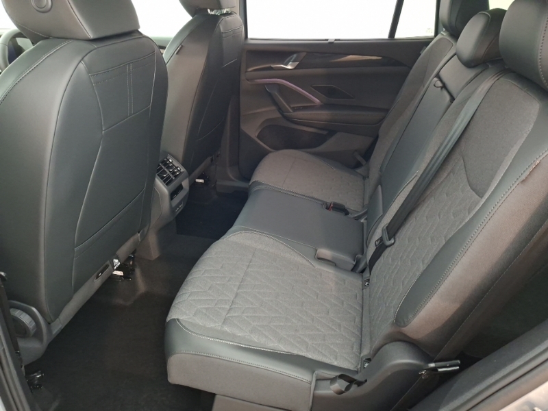 Volkswagen Tayron 1.5 Etsi Match Dsg7 7 Seat Area View Silver #6