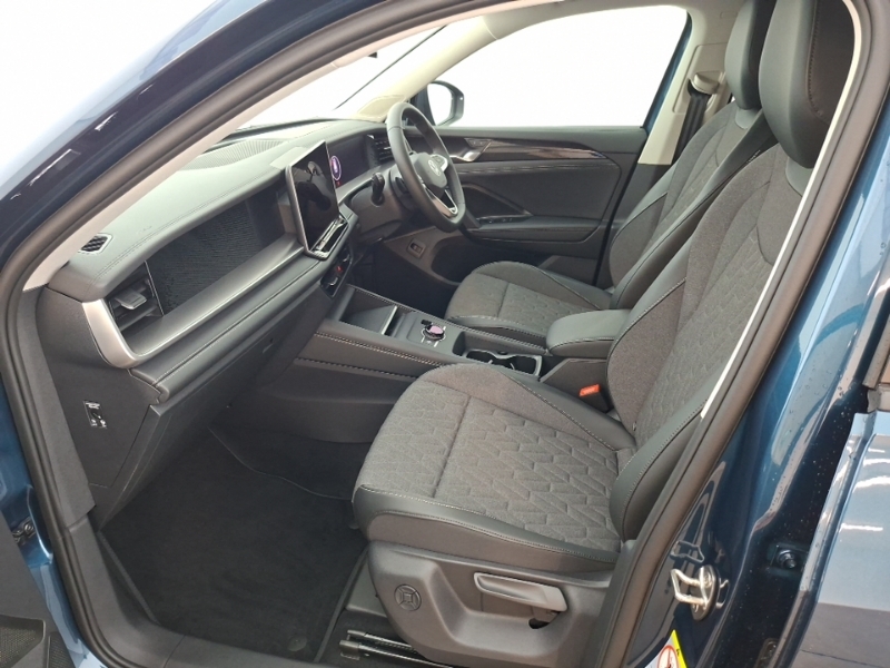 Volkswagen Tayron 1.5 Etsi Match Dsg7 7 Seat Area View Blue #5