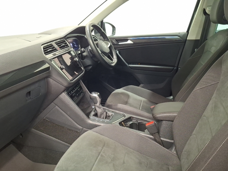 Volkswagen Tiguan 2.0 Tdi Elegance Dsg DF23XNC Black #5