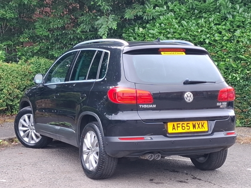 Volkswagen Tiguan 2.0 Tdi Bluemotion Tech Match 150 4Motion Black #2