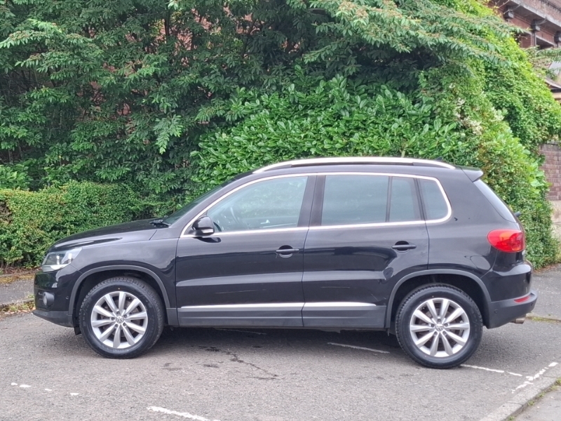 Volkswagen Tiguan 2.0 Tdi Bluemotion Tech Match 150 4Motion Black #4