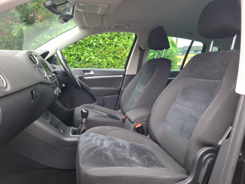 Volkswagen Tiguan 2.0 Tdi Bluemotion Tech Match 150 4Motion Black #5