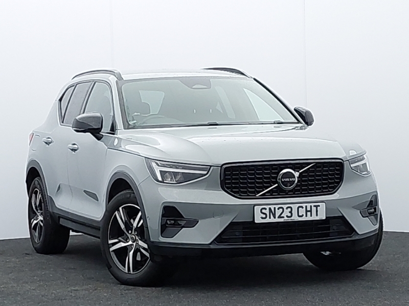 Volvo XC40 2.0 B3p Plus Dark SN23CHT Grey