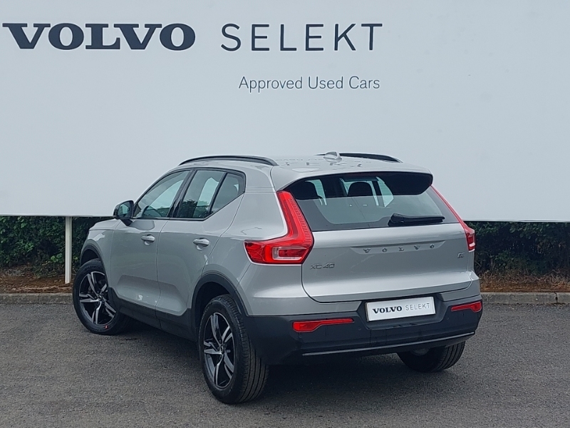 Volvo XC40 2.0 B3p Plus Dark SK73TNO Silver #2